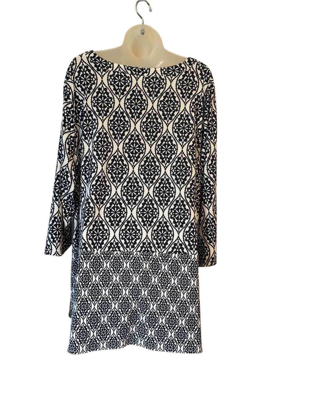 Navy/White Geometric Print 3/4 Sleeves Tunic PLUS SIZE: 3X #11 - Picture 5 of 8